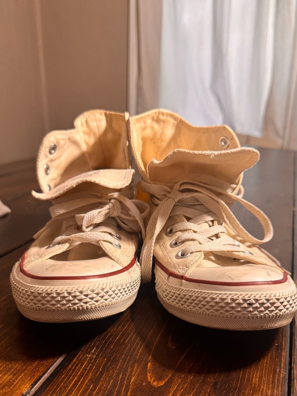 Converse Cream High-Top Sneakers M 7.5 W 9.5